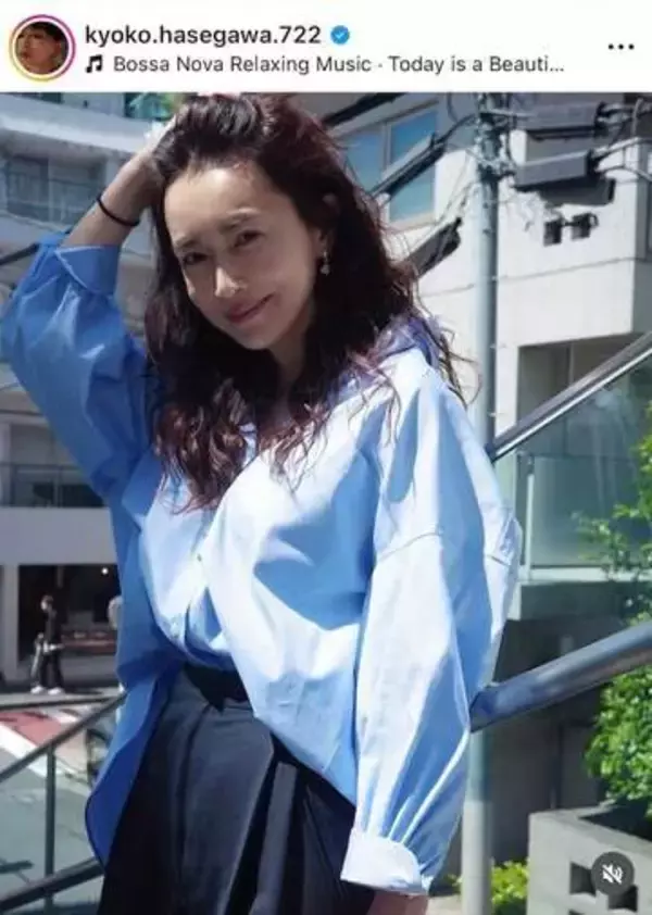 長谷川京子、ミニ丈キャミワンピ×サングラスで色気ダダ漏れ　「カッコ良すぎ」「綺麗ですね」神スタイル炸裂