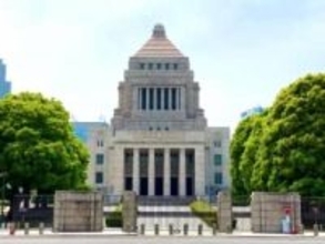 「本当にお金ないんですよ」高市首相は積極財政をうたうが　「夢がない...家庭に3万、5万配ったところで」