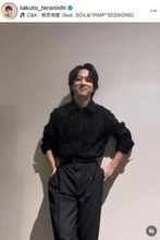 「国民の元カレ」timelesz寺西拓人、シックなブラックコーデで...色気にキュン　「カッコよさがエグい」悶絶