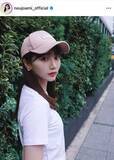 「中村橋之助との結婚で話題...能條愛未、さわやか花柄ワンピで笑顔ショット　ポニテなびかせる後ろ姿にドキっ」の画像1