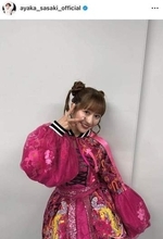 ももクロ・佐々木彩夏、真っ白ミニスカゴルフウェア＆ポニテなびかせ超キュート　「かわいいいーーー！！！」