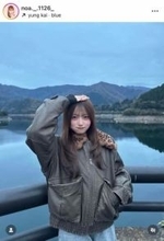 辻希美の長女・希空、ミニスカあわせた「激カワ」冬コーデ　「お団子ヘアにメガネかわいっ」