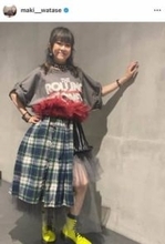 小泉今日子、ピンクのTシャツ姿で笑顔かわいすぎっ...変わらぬ美貌で　「LINDBERG」渡瀬マキと2ショット