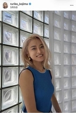 小島瑠璃子、肩出しノースリ＆ピンクヘアで衝撃のかわいさ　「かっっわいい～～～！！」「とてもお似合いです」