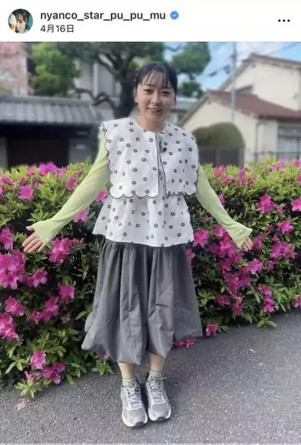 にゃんこスター・アンゴラ村長、肩出しオフショル姿で32歳の誕生日を報告　「可愛い～」「なんて美しいの！」