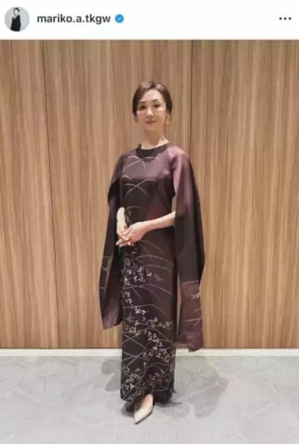 沢尻エリカ、黒ミニワンピで変わらぬ美貌にドキっ　赤間麻里子、山谷花純との3ショットに反響「美しい」