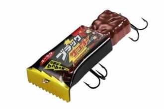「ブラックサンダー」チョコバーの形状からパッケージまで再現したルアー