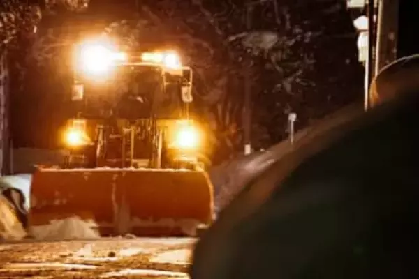 「除雪車の騒音が睡眠を妨げる」苦情投稿が大波紋　実際の件数は？自治体や除雪会社に聞いてみた