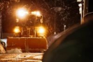 「除雪車の騒音が睡眠を妨げる」苦情投稿が大波紋　実際の件数は？自治体や除雪会社に聞いてみた