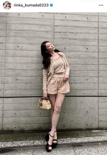 久間田琳加、深めスリット入り黒ワンピで神スタイル炸裂　「うっとり」「相変わらずお美しい」「全部が綺麗」