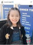 「NHK朝ドラ「スカーレット」「ちむどんどん」出演の元子役、メガネ×セーラー服姿かわいすぎ　「美少女」「似合う」」の画像1