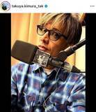 「木村拓哉、ロックTシャツのコーデで国民的スターのオーラダダ漏れ　イケメンすぎる横顔にドキっ」の画像1