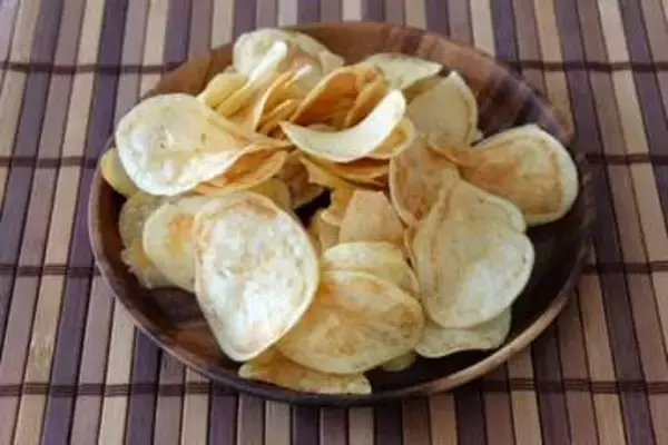 北海道の菓子メーカー、ナフサ供給不足で悲鳴　Xで「世の中の食品が足りなくなる恐れ」訴え