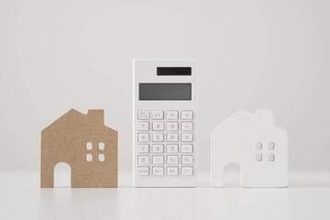 日銀の利上げ発表で住宅の購入意欲は？　「やや慎重になった」57.4％、「変わらない」36.2％　LIFULL HOME'S調査