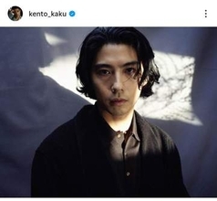 賀来賢人の「ハモリ我慢」失敗に妻・榮倉奈々大喜び　テレビ前での舌出し笑顔に「イチャイチャだ」「理想の夫婦」