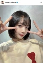 「役満ボディー」岡田紗佳、深めスリット入り黒ドレスで完璧な美　「やばい、めっちゃ良い」