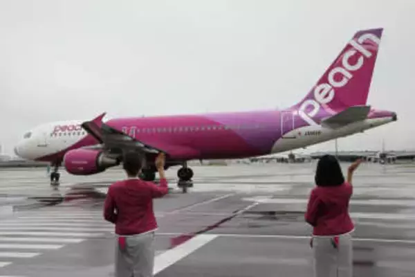 嵐ツアーで航空会社も動く　ピーチが異例の深夜臨時便...発売は「11時3分」