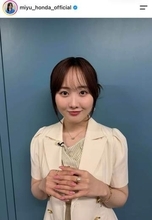 本田望結、花柄の浴衣姿でかわいさ限界突破...口元に指をそえてポージング　「めっちゃ可愛い」「浴衣美人」