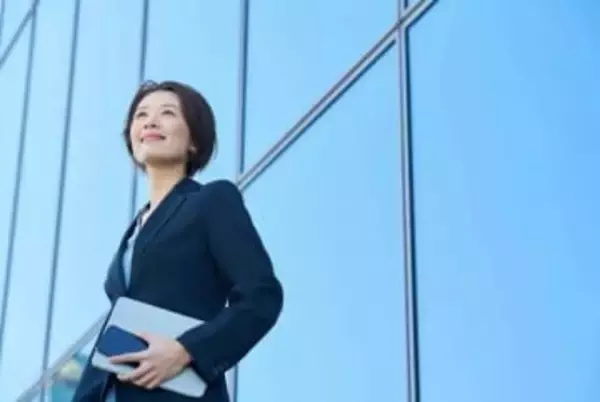 年収を上げるには「昇進昇給」と「転職」どちらを選ぶ？　「転職」が83.3％　「Job総研」調査