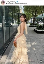 「令和の峰不二子」阿部なつき、肩出し白ノースリ姿＆髪おろしていつもと雰囲気変わって　「反則級の可愛さ」
