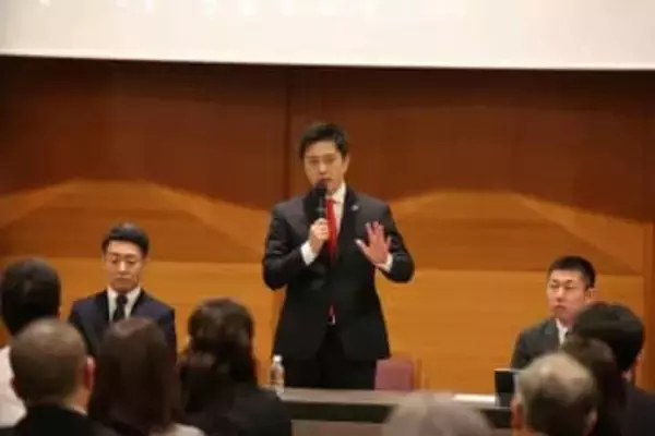 大阪府知事選やらなければ「議員定数削減よりもお金が浮くのでは」　吉村洋文氏の街頭演説で「費用28億」と抗議も