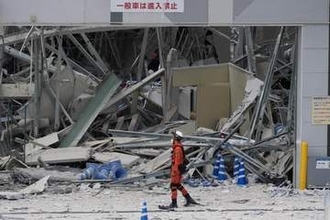 道路向こうまで破片が飛んで...「施設に戻る人いた」と心配の声　イオンモール熊本で爆発事故、その惨状とは