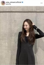 「乃木坂46」梅澤美波、ドキっ...膝上ミニスカのコーデで「ミラノ散策」　すらり神スタイルの美貌