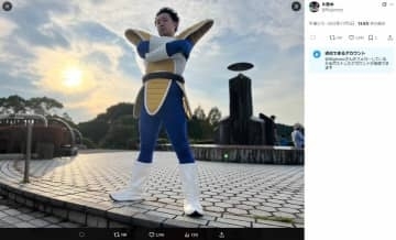 「独裁者みたいになった」DB芸人、警察署長との2ショ投稿でXざわつく　「余計なことを」「大丈夫なのか...？」