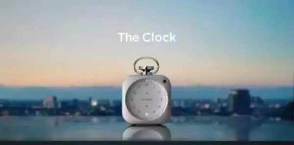 懐中時計がモチーフ、光で時を知らせる時計　バルミューダから