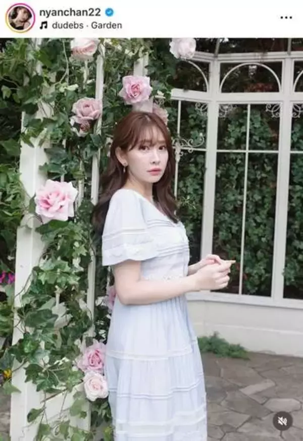 小嶋陽菜、肩出しノースリワンピで...38歳の誕生日報告　「ずっと可愛い」「さすが女神」色気ダダ漏れショット