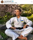 「ウクライナ美女柔道・ビロディド、レースの白ワンピで...ポニーテールに手を添え　異次元の美貌ダダ漏れショット」の画像1