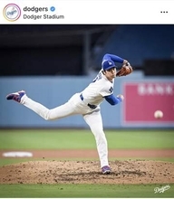 大谷翔平、グレーのジャケット×パンツの私服コーデで球場入り　「やっぱ格好いい！！」スターの貫禄ダダ漏れ
