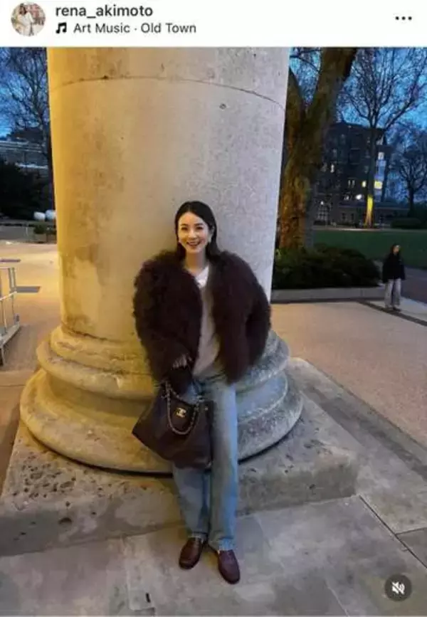 「元テレ東アナ・秋元玲奈、イングランドに歴史的勝利のサッカー日本代表戦を生観戦　「可愛い」美貌にドキっ」の画像