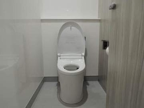 「自分を止められなかった」男性用務員が女性職員トイレにカメラ設置　鎌倉市立小で免職、市教委は「極めて重大で悪質」