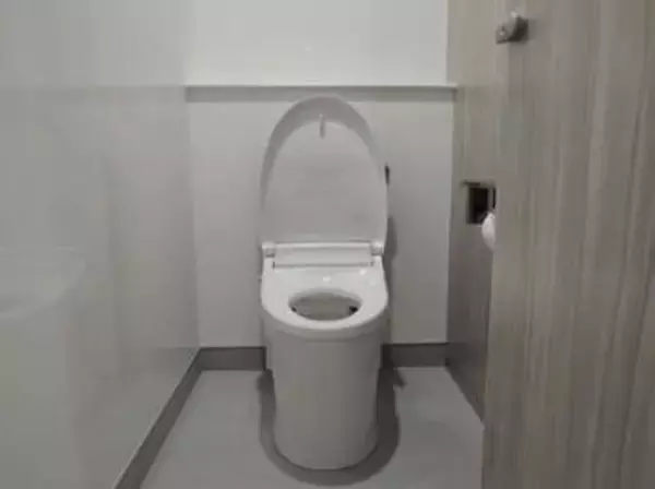 「自分を止められなかった」男性用務員が女性職員トイレにカメラ設置　鎌倉市立小で免職、市教委は「極めて重大で悪質」