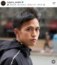 マラソン・大迫傑、引き締まった肉体でランニング中　脇腹や鎖骨のタトゥーのぞかせ