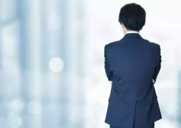 新卒で入社した会社、早期に退職する理由　3位「成長・スキルアップが見込めない」、2位「労働時間・休日・働き方などの労働条件」、1位は？
