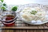 「なんでも凍らせるアイデア料理が話題　氷点下そうめんつゆ、冷やし麻辣湯...こんなものも？猛暑日に負けない工夫」の画像1