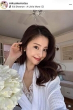 サッカー日本代表・堂安律＆美人妻・明松美玖、夫婦ラブラブなステキ笑顔2ショット　堂安の誕生日を祝福
