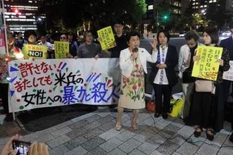 首相の事件言及は評価、でも「もうこれ以上の犠牲はたくさん」　沖縄選出議員ら官邸前で訴え