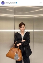 生見愛瑠、ストリートファッションも「激カワ」大絶賛...オーバーサイズTシャツで雰囲気変わって　「めっちゃ可愛い」