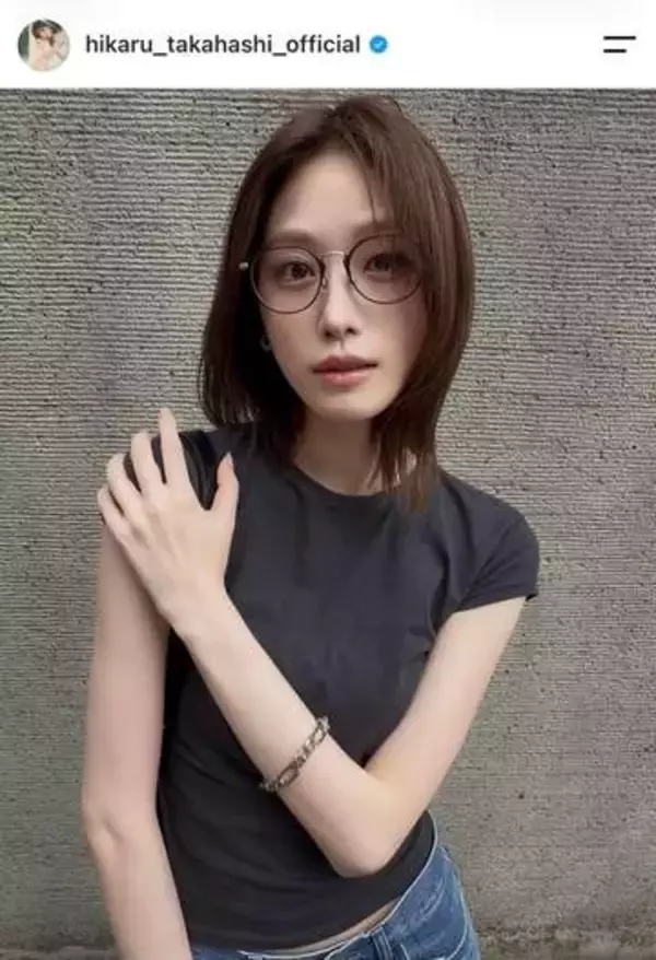 高橋ひかる、肩出しオフショルでかわいさ限界突破...京都を満喫プラベショット　「可愛すぎる」「めちゃ美人」