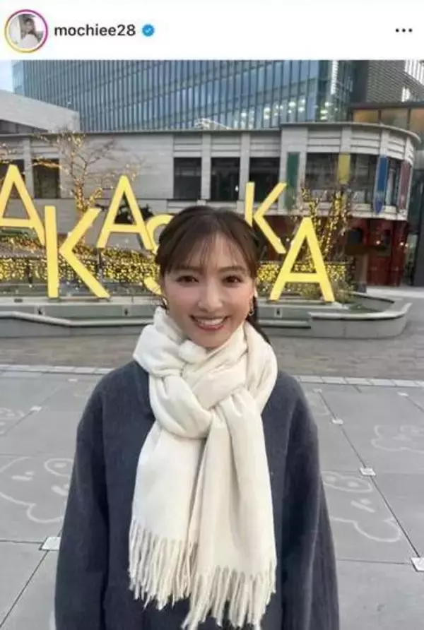 奇跡の54歳・望月理恵アナ、白ミニスカのゴルフウェア姿でステキ笑顔　「スタイル良すぎ」「最高に似合ってます」