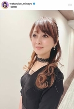 渡辺美奈代、色気ダダ漏れオフショルトップス＆大ぶりピアスで　「天使のようでかわいい」「美しくて感動」