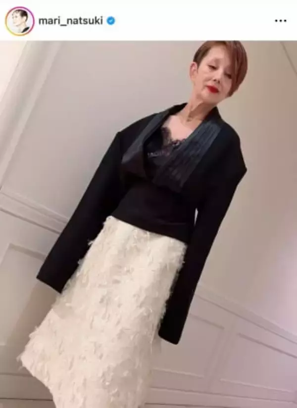 夏木マリ＆斉藤ノヴ夫妻、そろってブラックコーデで夫婦2ショットに反響　「カッコ良すぎます」「素敵」