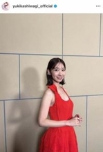 柏木由紀、ミニ丈×ロングブーツの私服ショットにドキっ　「めっちゃオシャレ」「大人っぽくて可愛い」