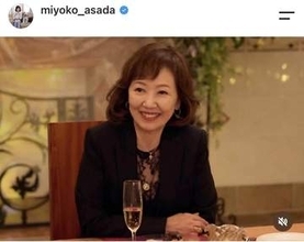明石家さんま、「世界にひとつだけ」スニーカーで最高の笑顔　浅田美代子が誕生日にプレゼント...「センスが抜群」