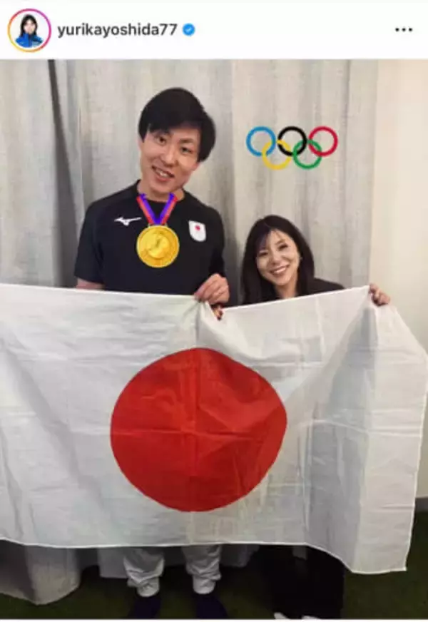 夫婦の抱擁ショット話題...大けが乗り越えスピードスケート6位・新濱立也に、妻・吉田夕梨花「本当に感動」