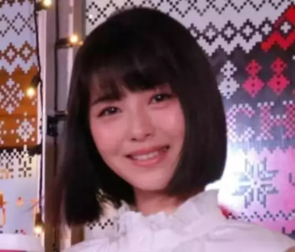 人気俳優、浜辺美波さんの理想の家族像は「読書家族」。「子どもにも本を読んでほしいなと」