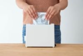 リニューアルで小型軽量化、手入れが簡単に　レトルト専用調理器